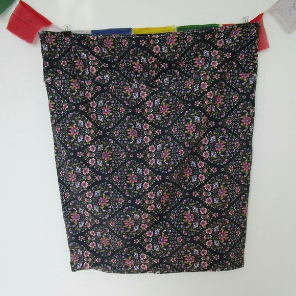 Torrid Floral Print Flow Over Skirt - Picture 2 of 2